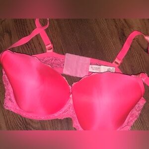 Victoria's Secret Pink Lace Bra Dream Angels lined bra underwire bra.